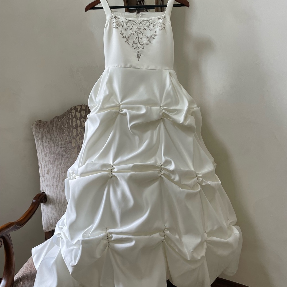 Young Girl’s Communion or Flower Girl Dress
